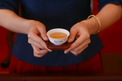 白云山五一上演廣州有史以來(lái)最大茶會(huì) 合和昌攜臻品好茶亮相